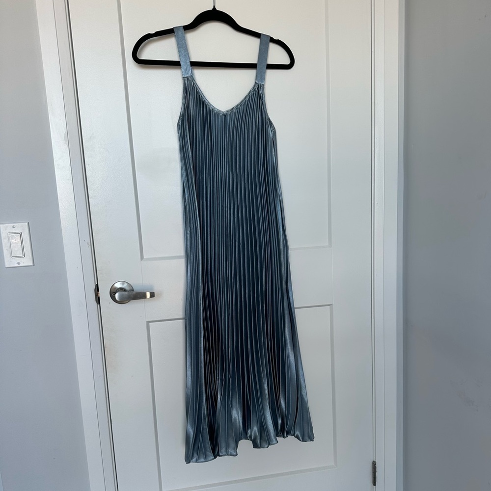Size Small - Vici Elegant Blue Pleated Dress